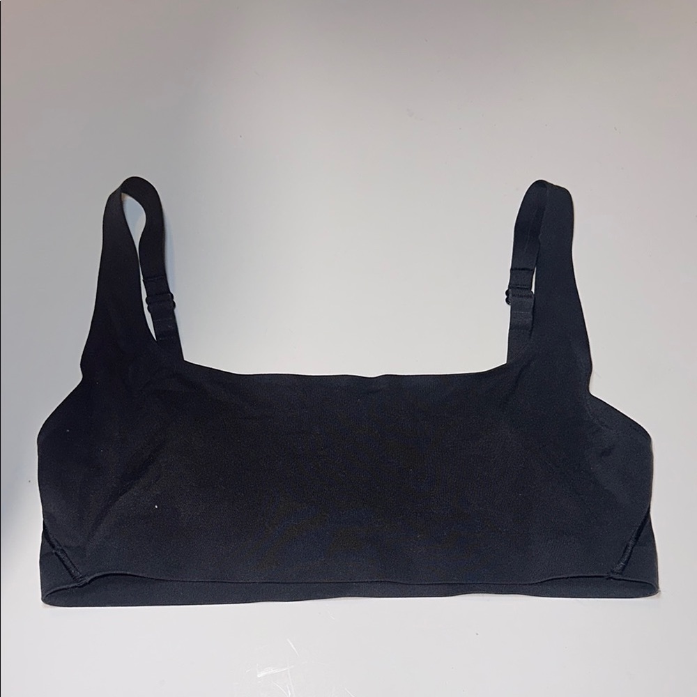 Lululemon Like a Cloud Bra Light Support B/C Cup Black Adjustable‎ Straps Yoga